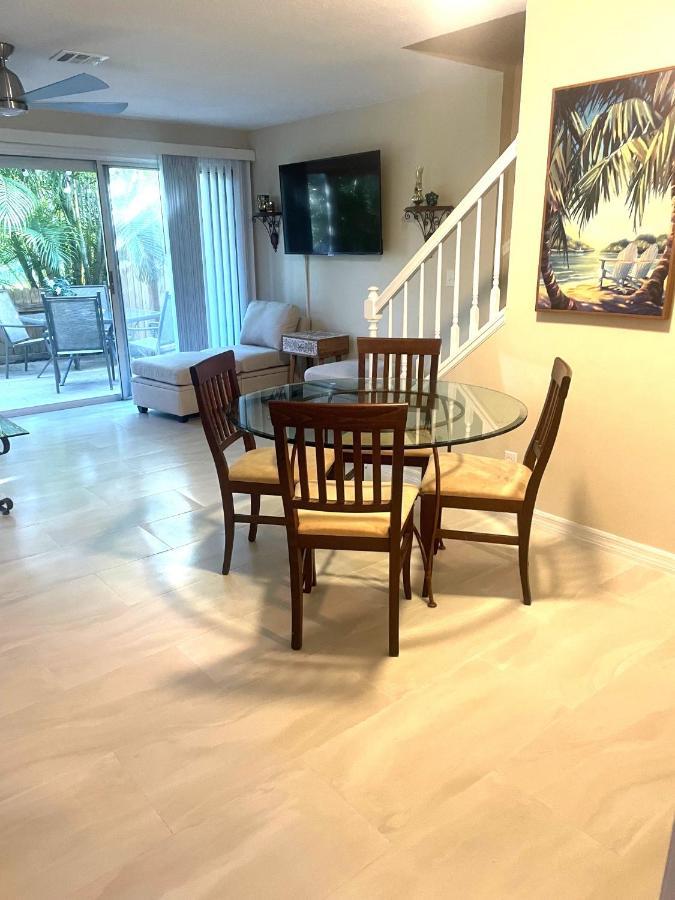 Coastal Townhome In Jupiter 1 Mile To Beach! エクステリア 写真
